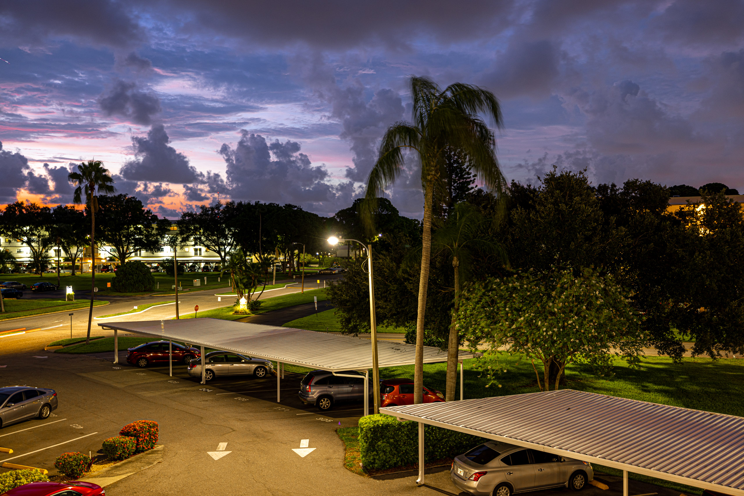 20230717210008 R5D 6902