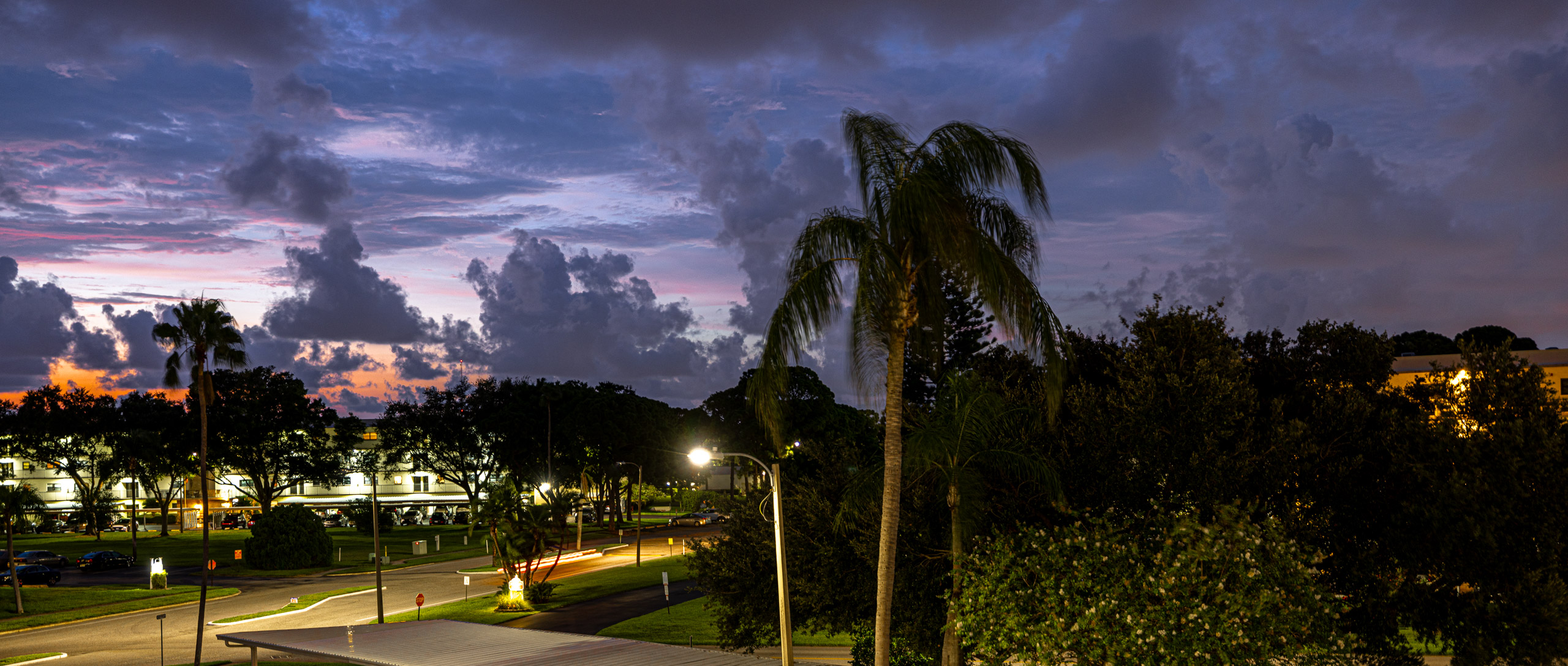 20230717210015 R5D 6903